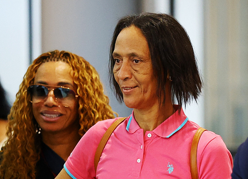 Cape Verde’s World Cup sensation Vozinha reunited with mother ahead of Uruguay clash