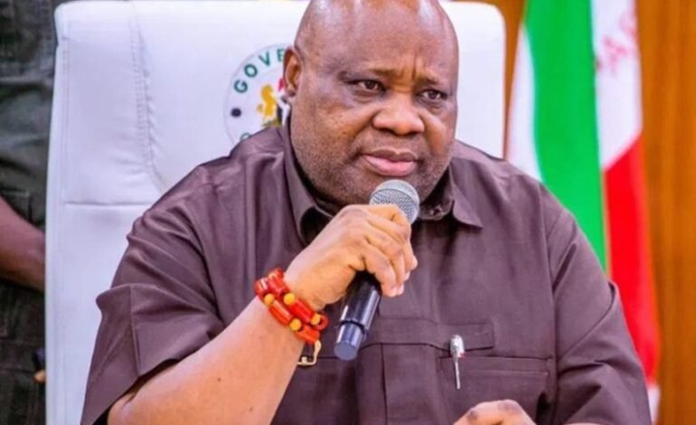 Violence: Adeleke Advocates Economic Sanctions, Visa Ban On Oyetola, Fadahunsi, Oyebamiji, Others 