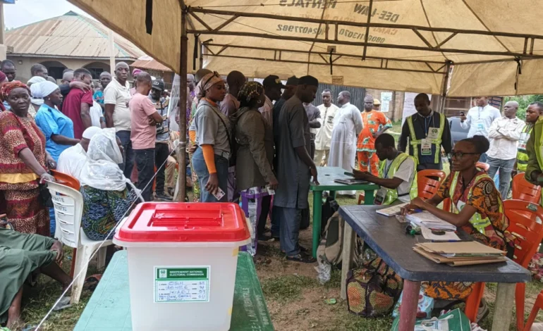 #OsunDecides2026: Large turnout of voters at APC candidate’s ward
