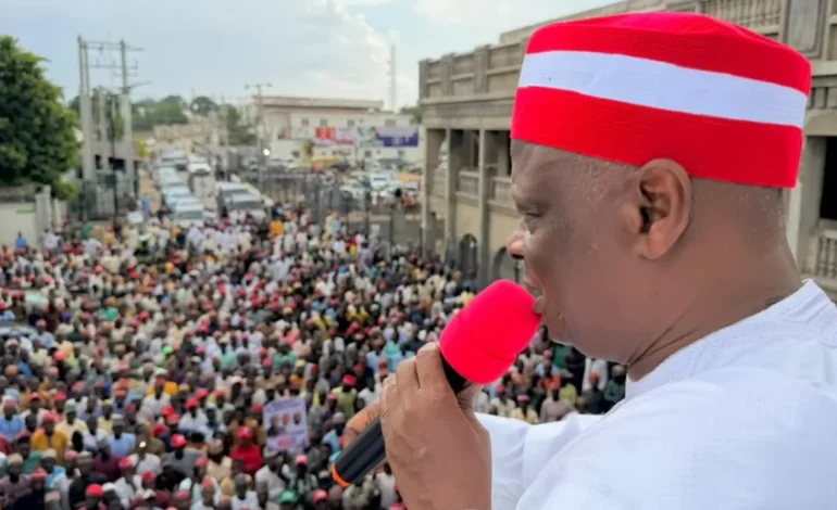PHOTOS: Kwankwaso receives Kano APC defectors into NDC