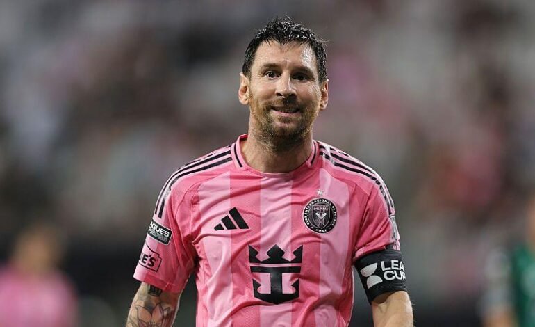 MLS: Lionel Messi fined for slapping Sullivan