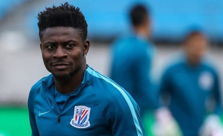 Super Eagles: ‘Nigeria needs more strikers’ – Obafemi Martins speaks on Osimhen’s attitude