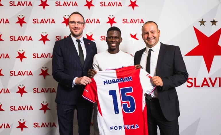 Nigerian Midfielder Pens New Deal With Slavia Prague