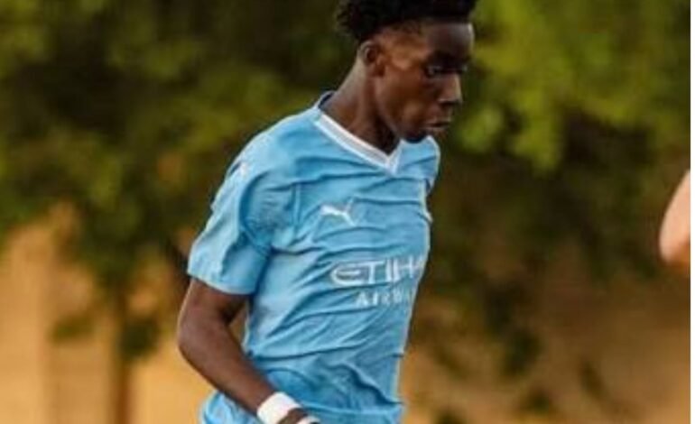 Transfer: What Eze said after completing Manchester United switch