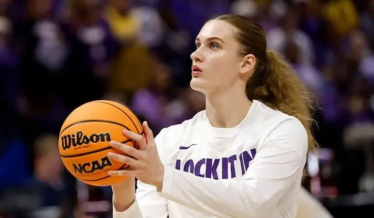 Ukrainian quits American basketball programme over Russian signing