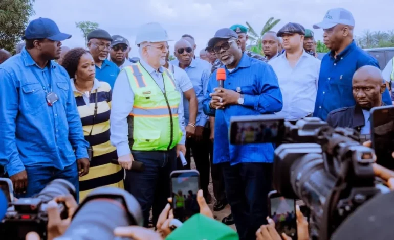 Julius Berger begins work on collapsed Delta road