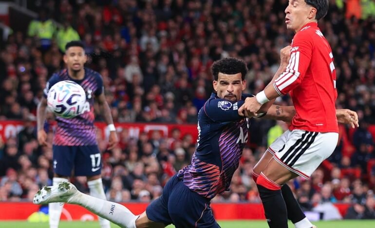 Solanke’s Late Strike Earns 10-Man Spurs 1-1 Draw At Man United