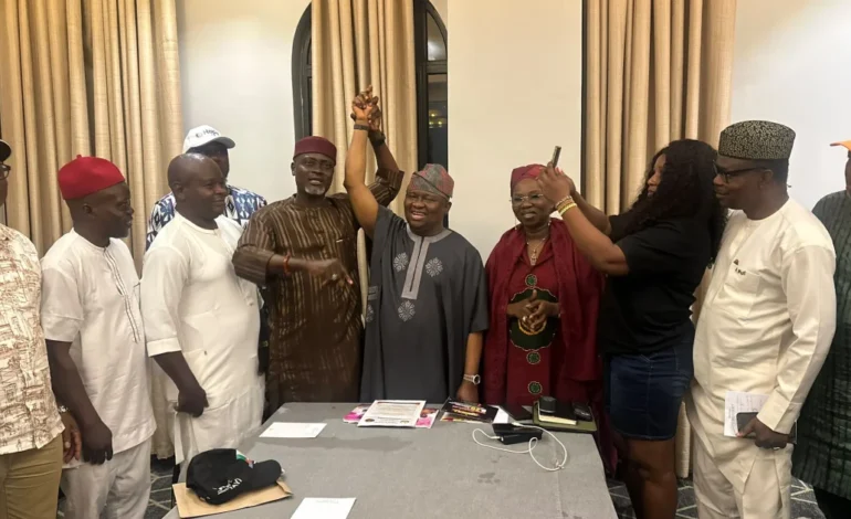 Ogun Ohanaeze Ndi Igbo endorses Tinubu, Yayi for 2027 elections