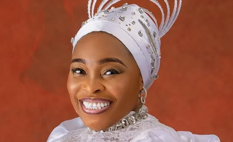 Tope Alabi threatens legal action over false online defamation